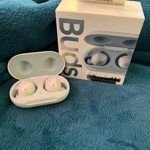 Samsung ear buds